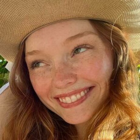 Samantha Cormier nackt top bild