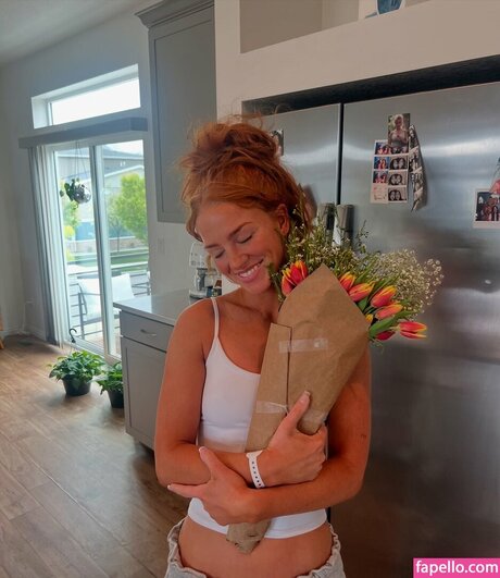 Julia Hatch schöne sexy galerien