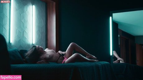 Julia Byrro hübsche erotische foto