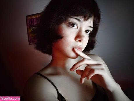 Mitsurigen schauspielerin sexy archiv