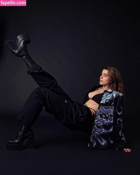 Voghelita erotische heiße galerie