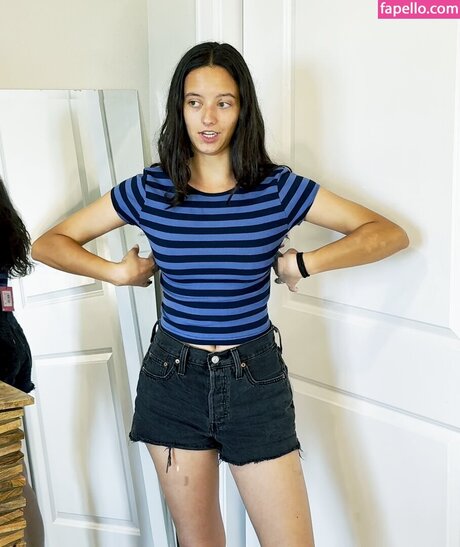 Amelia Harma porno schöne foto