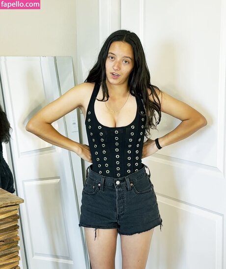 Amelia Harma sexy porno galerie