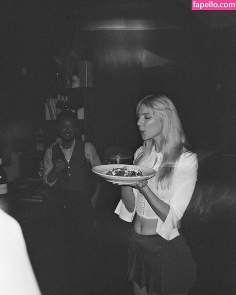 Maddie Phillips perfekte freie foto