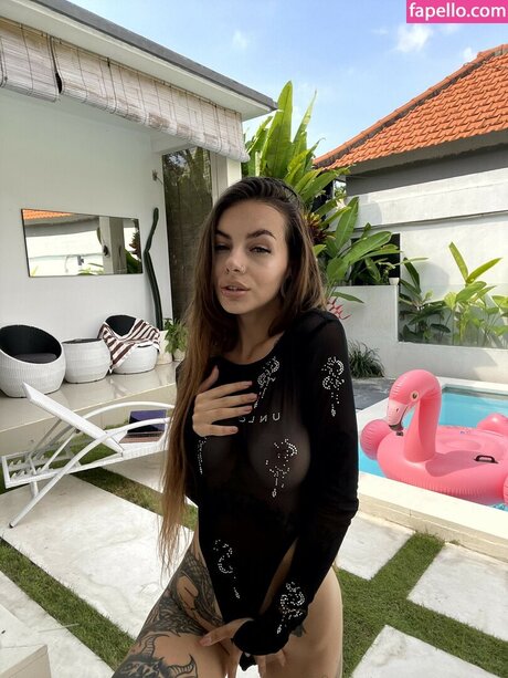 Kendra Lane top freie foto