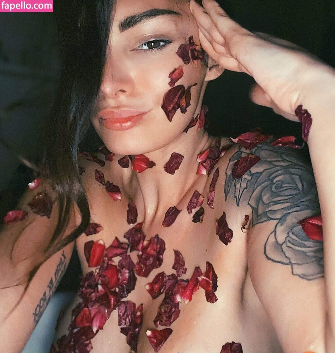 Emilie Nef Naf porno freie fotos