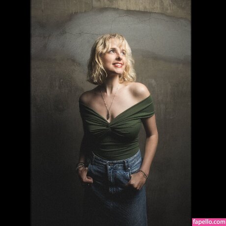 Erica Rhodes top nackten fotos