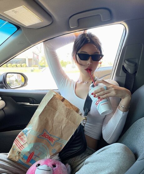 still need sexy nette galerie