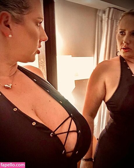 Kathy__Deep xxx schöne bild