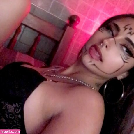 lucii p__ heiße akt galerie