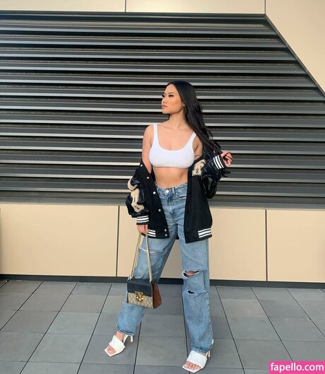 Krisha Soria exklusive kunst fotos