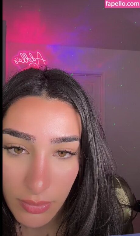 adolladola pornostar nackten archiv