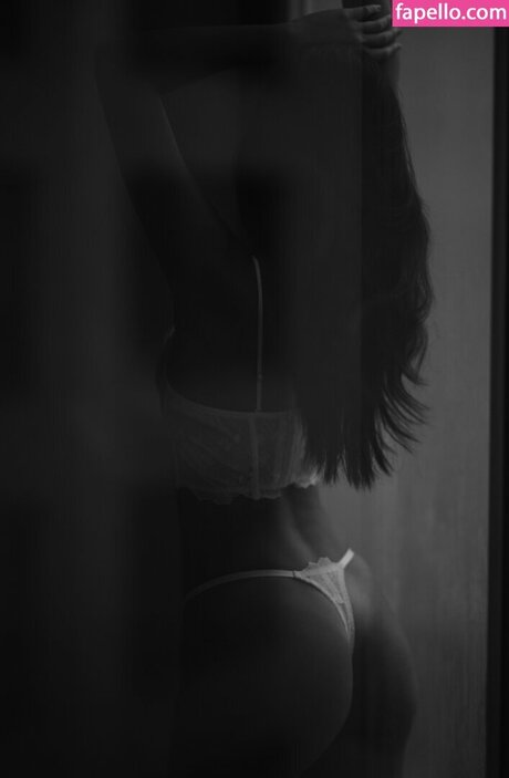 angadobo hd sexy bild