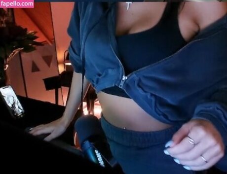 Honeyxxo heiße akt bilder