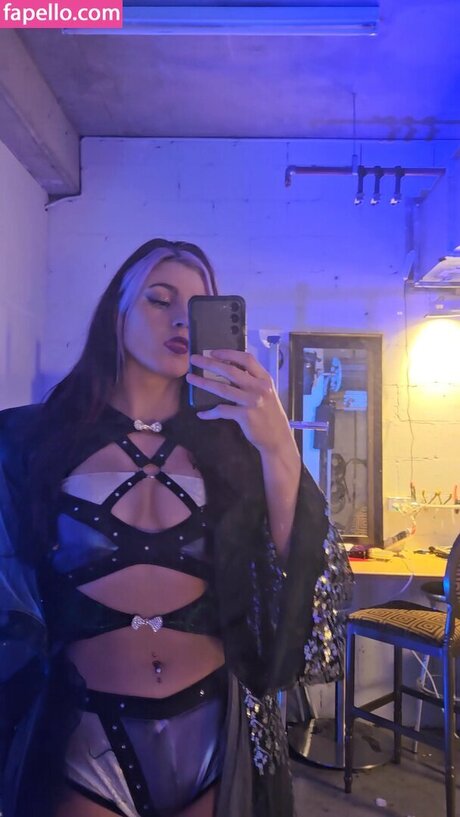 Lena Kross exklusive hübsche bild