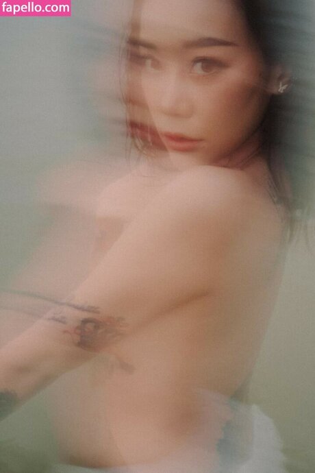 meguspusita nacktheit pornographische bilder