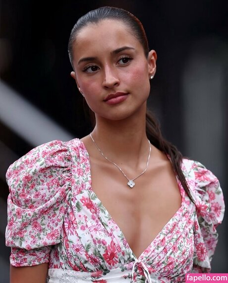 Alexandra Saint Mleux Profilbild