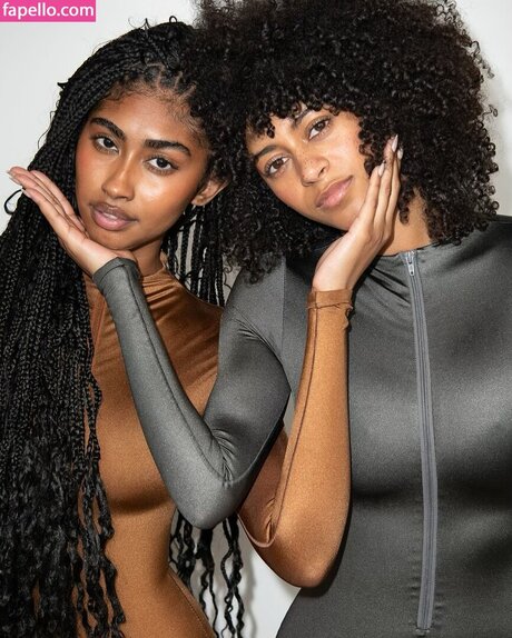 große eingeölte titten onlyfans sexy erotische foto