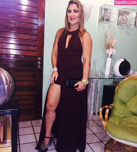 Bethe Correia nackt heiße bilder