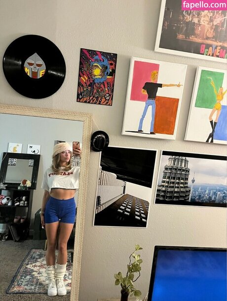 Katsiaryna Kavaleva pornografische pornostar foto