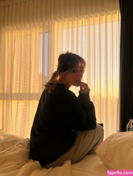 Katsiaryna Kavaleva nackt kostenlose foto