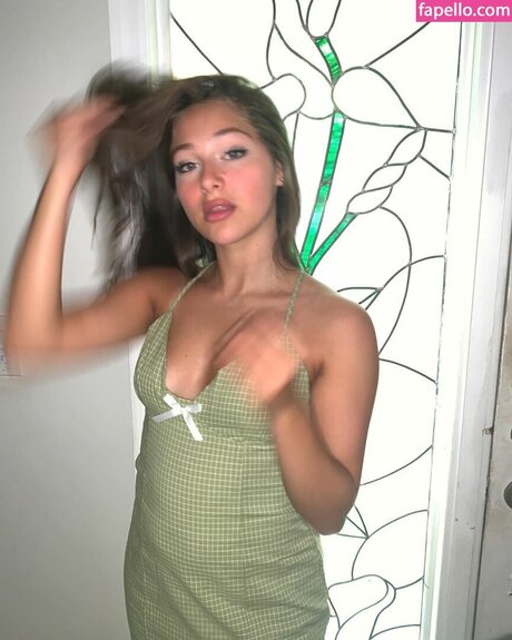 Katsiaryna Kavaleva heiße pornografische foto