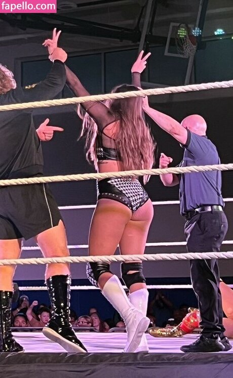 Wren Sinclair hd porno archiv