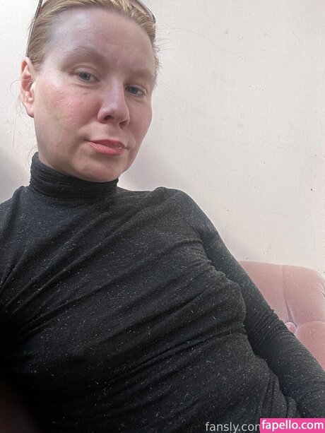 Brie cattii heiße erwachsene bild