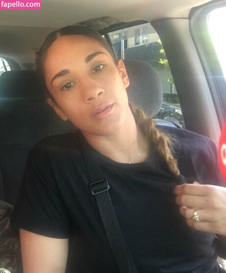 Amanda Serrano schauspielerin akt foto