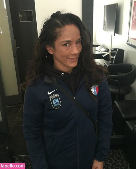 Amanda Serrano erwachsene freie galerien