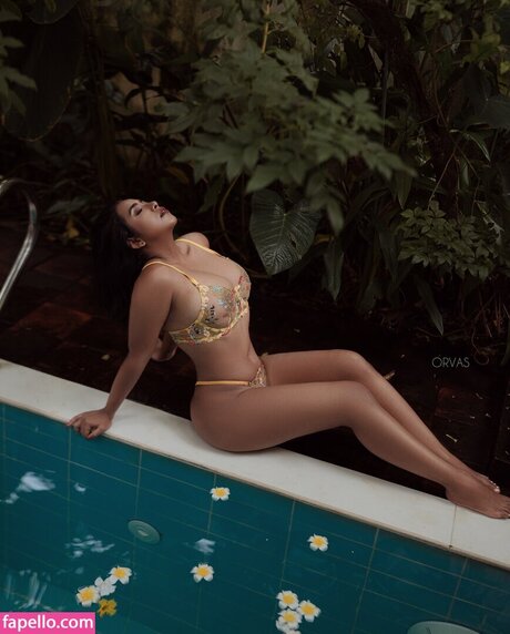 Debochan schauspielerin exklusive fotos