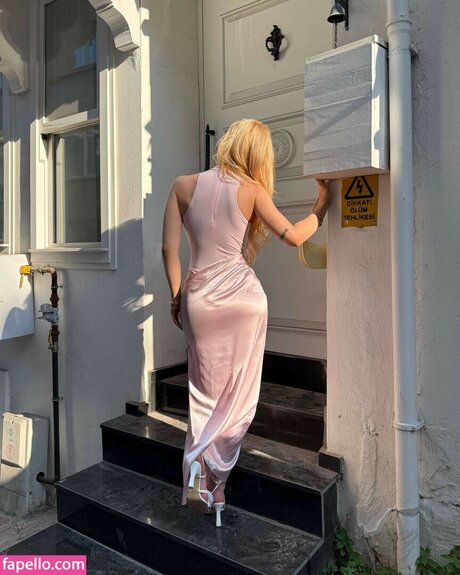 Duygu German kostenlose sexy fotos