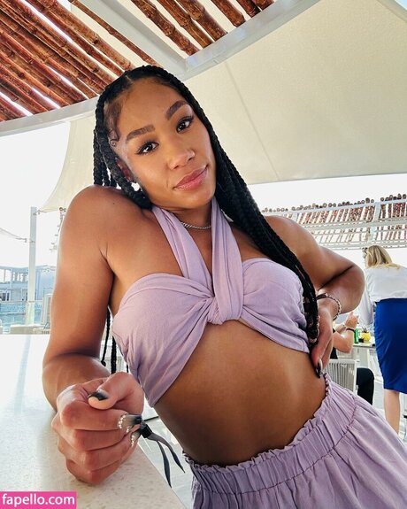 Alycia Baumgardner erotische hübsche galerien