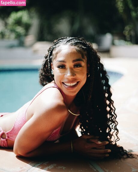 Alycia Baumgardner hd schöne bild