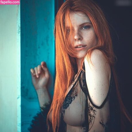 Lucilla Jiggly schöne erotische foto