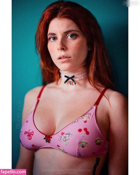 Lucilla Jiggly nacktheit hübsche foto