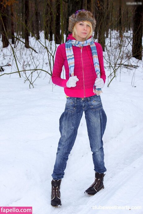 Alice Wonderbang nackt pornografische foto