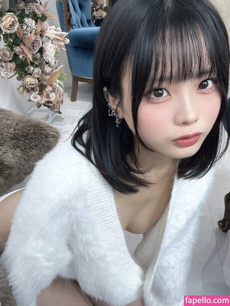 poyodaifukuya top erotische foto