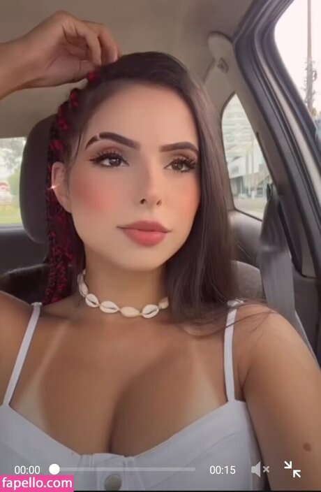 Larissa Costa sexy hd bild