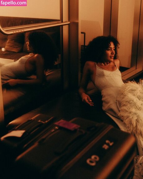 Olivia Dean exklusive schöne bilder