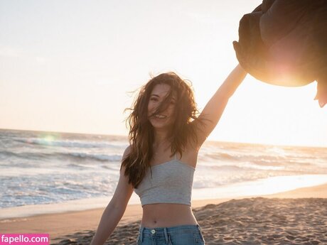 Reina Hardesty erotische exklusive bild