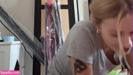 Mary Kate Willis exklusive hd galerien