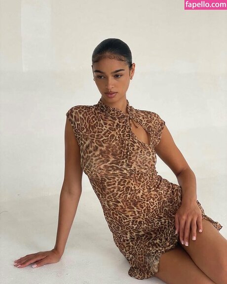 Alexis Carrington nackt beste bild