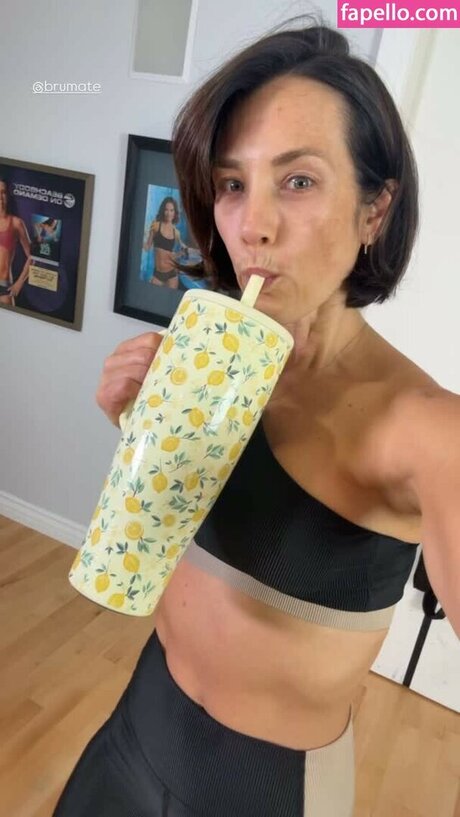 Autumn Calabrese schauspielerin sexy bild