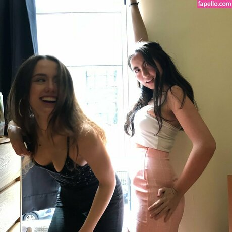 Lily Mo Sheen model nette foto