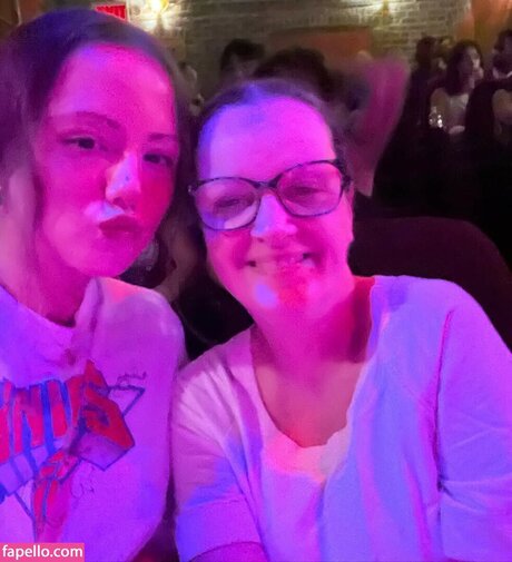 Lily Mo Sheen perfekte top bilder