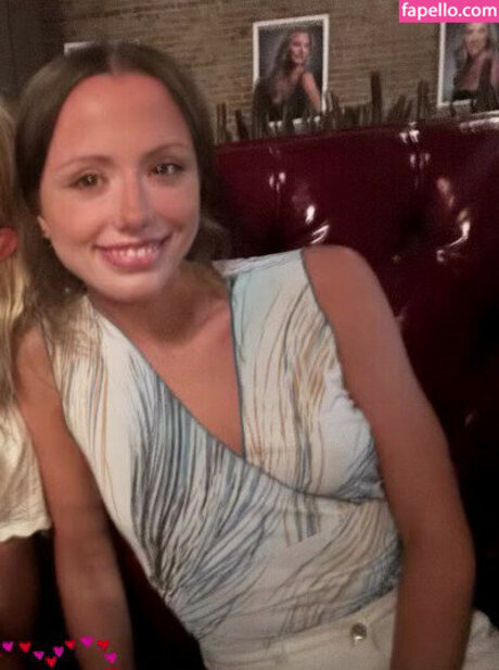 Lily Mo Sheen Bilder