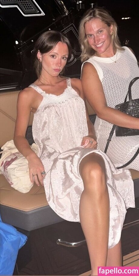 Lily Mo Sheen hd nackt fotos