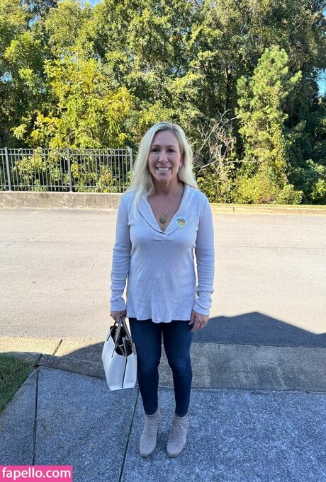 Marjorie Taylor Greene freie nackt fotos