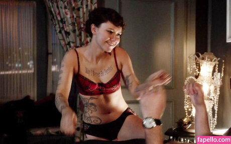 Valorie Curry model erwachsene foto